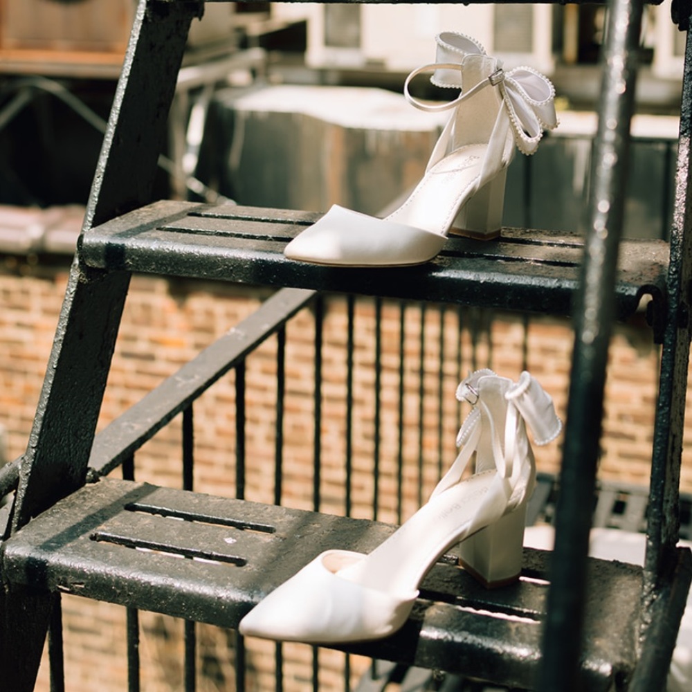 Bella belle white silk/leather block heel with pearl bow